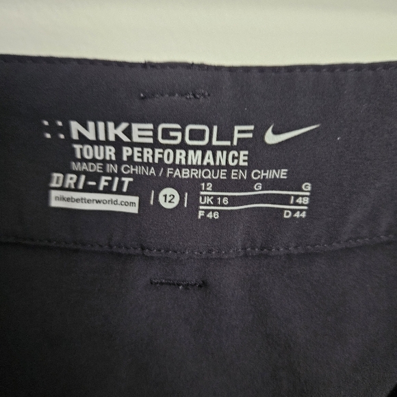 Nike Golf Dry-Fit Black and Green Bermuda Shorts Size 12 - Picture 7 of 9